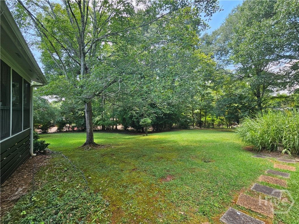 Image 57 of property listing at 160 Edgewood Drive, Athens, GA 30606