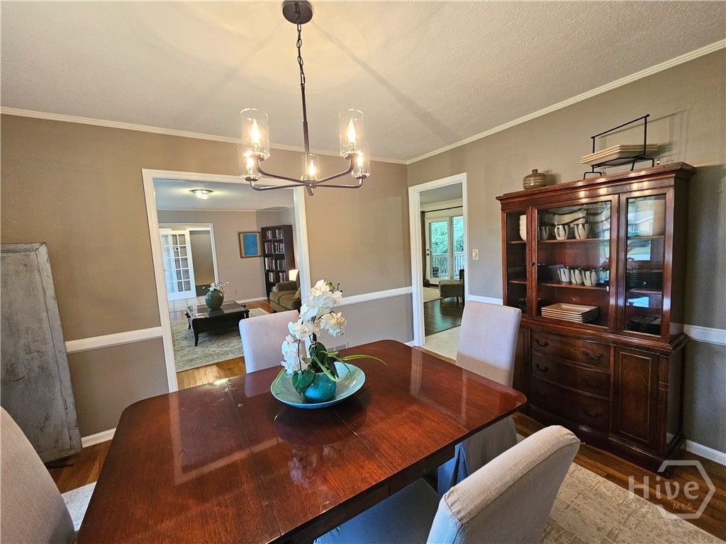 Image 7 of property listing at 160 Edgewood Drive, Athens, GA 30606