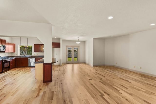 1054 Pumpkin Ridge Drive, Eagle Point, OR 97524