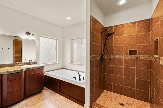 1054 Pumpkin Ridge Drive, Eagle Point, OR 97524