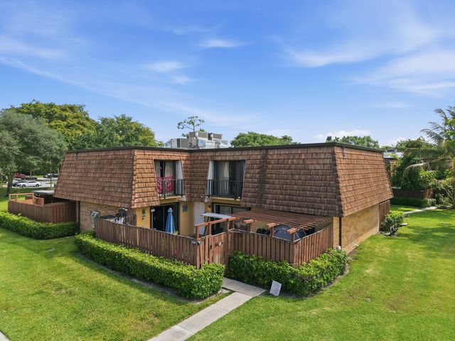 2306 23rd Lane, Greenacres, FL 33463