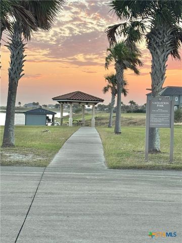 159 Chateau Way, Port O'connor, TX 77982
