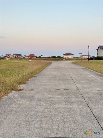 159 Chateau Way, Port O'connor, TX 77982