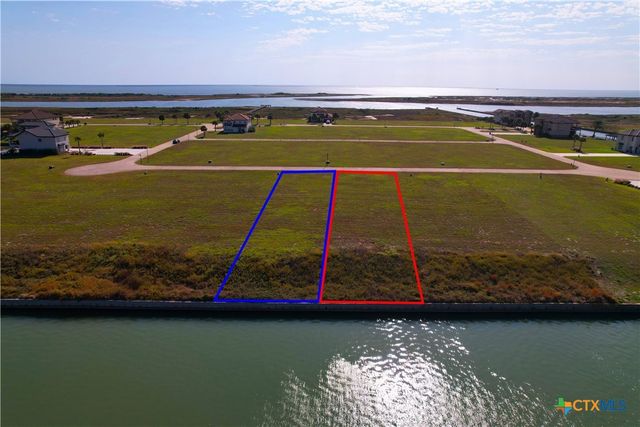 159 Chateau Way, Port O'connor, TX 77982