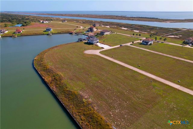 159 Chateau Way, Port O'connor, TX 77982