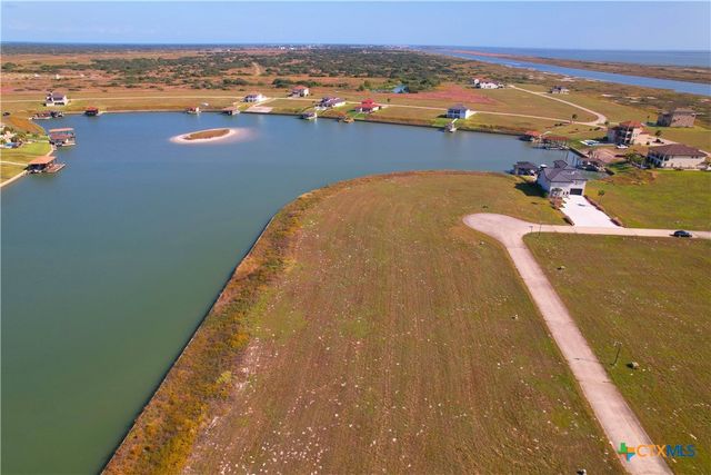 159 Chateau Way, Port O'connor, TX 77982