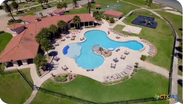 159 Chateau Way, Port O'connor, TX 77982