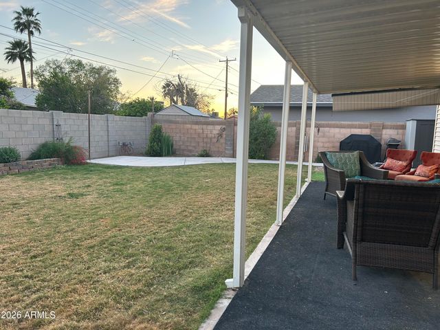 217 E GENEVA Drive, Tempe, AZ 85282