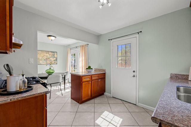 6350 35th Ave, Sacramento, CA 95824