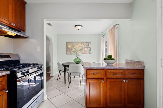6350 35th Ave, Sacramento, CA 95824