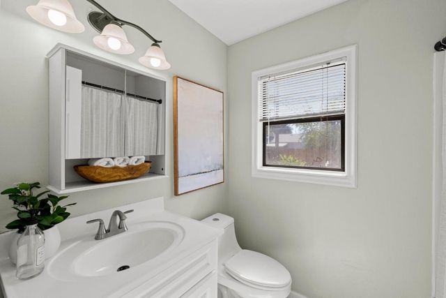 6350 35th Ave, Sacramento, CA 95824