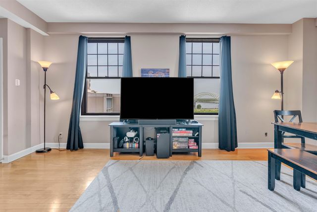 109 N Main St Apt 1212, Memphis, TN 38103