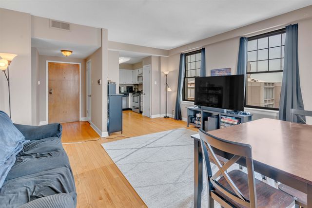109 N Main St Apt 1212, Memphis, TN 38103