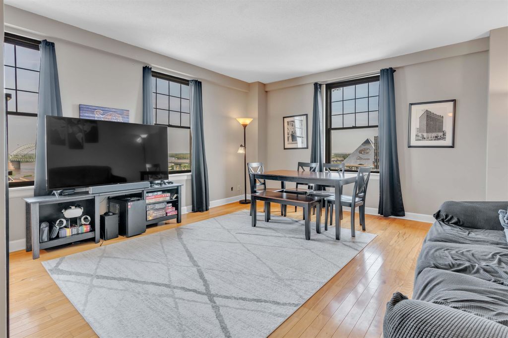 109 N Main St Apt 1212, Memphis, TN 38103