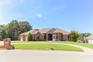2911 ridgepointe, Jonesboro, AR 72404
