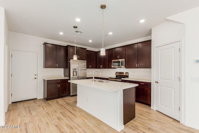 1871 E HAMPTON Lane 101, Gilbert, AZ 85295