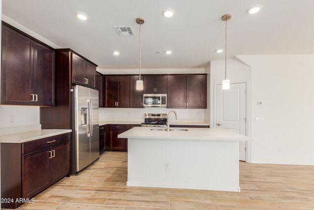 1871 E HAMPTON Lane 101, Gilbert, AZ 85295