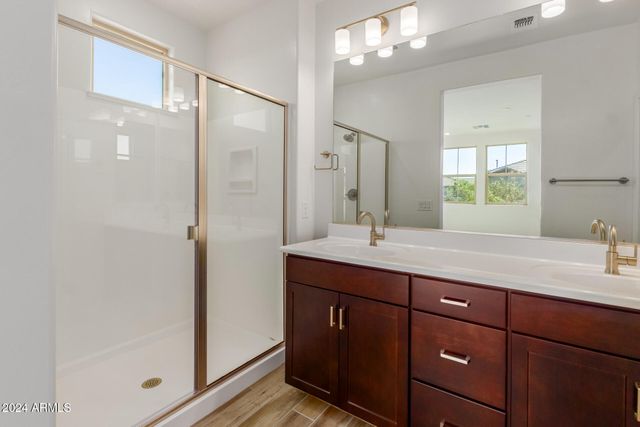 1871 E HAMPTON Lane 101, Gilbert, AZ 85295