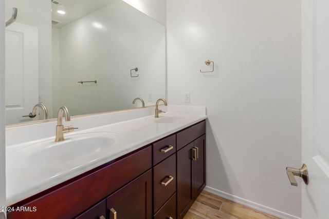 1871 E HAMPTON Lane 101, Gilbert, AZ 85295