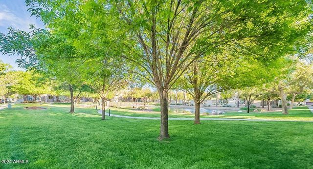 1871 E HAMPTON Lane 101, Gilbert, AZ 85295