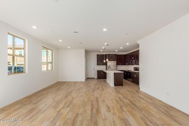 1871 E HAMPTON Lane 101, Gilbert, AZ 85295