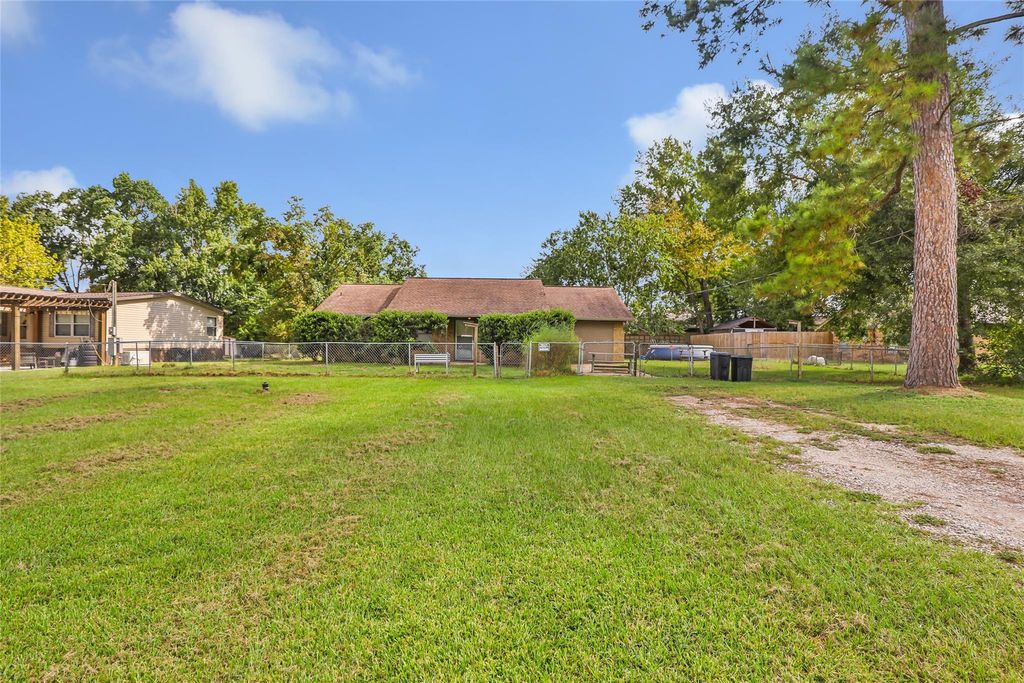 81 Dogwood St, Shepherd, TX 77371