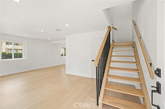 7010 Lennox Avenue, Van Nuys (los Angeles), CA 91405