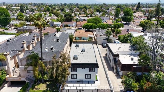 7010 Lennox Avenue, Van Nuys (los Angeles), CA 91405