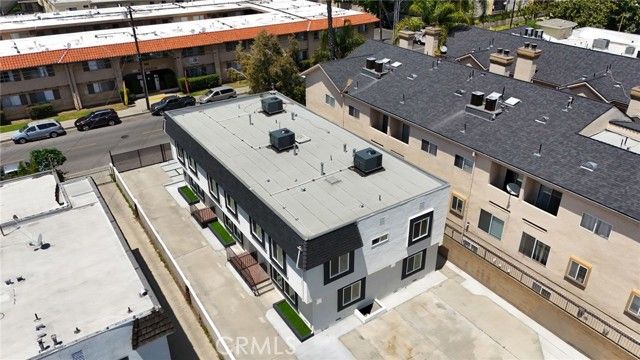 7010 Lennox Avenue, Van Nuys (los Angeles), CA 91405