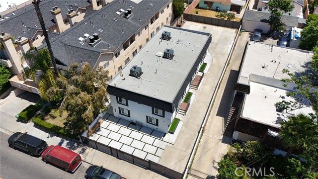 7010 Lennox Avenue, Van Nuys (los Angeles), CA 91405