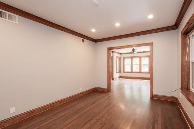 3312 N KOSTNER Avenue 1, Chicago, IL 60641