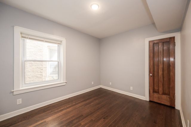 3312 N KOSTNER Avenue 1, Chicago, IL 60641
