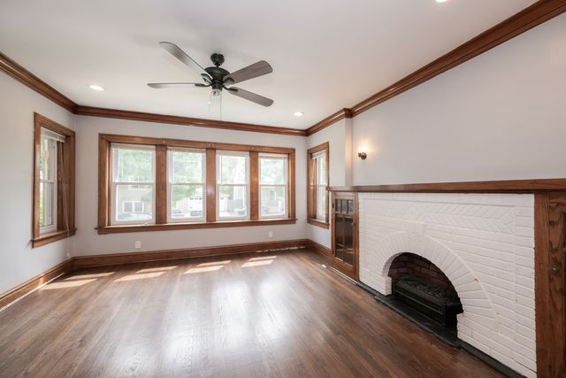 3312 N KOSTNER Avenue 1, Chicago, IL 60641