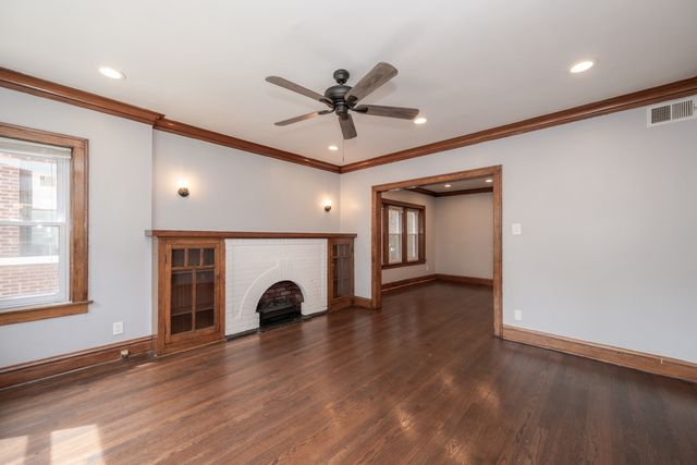 3312 N KOSTNER Avenue 1, Chicago, IL 60641