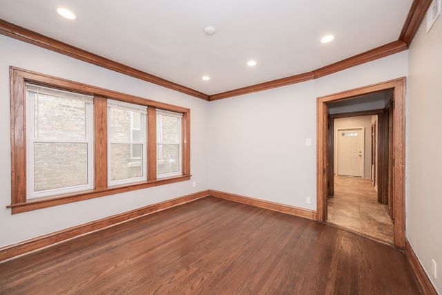 3312 N KOSTNER Avenue 1, Chicago, IL 60641