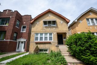 3312 N KOSTNER Avenue 1, Chicago, IL 60641