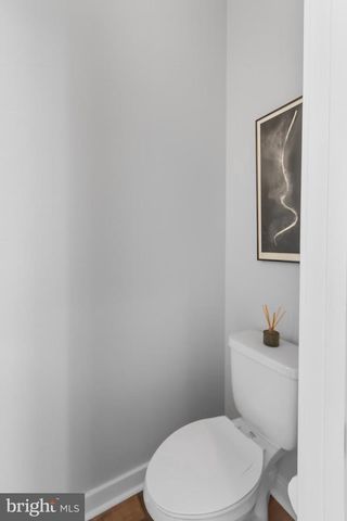 136 BURNSIDE ST, Philadelphia, PA 19127