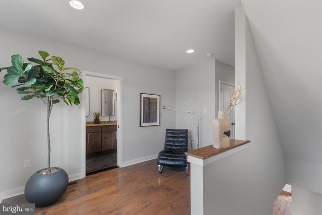 136 BURNSIDE ST, Philadelphia, PA 19127