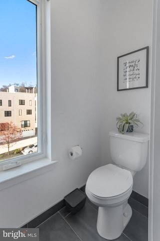 136 BURNSIDE ST, Philadelphia, PA 19127