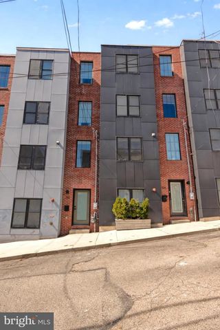 136 BURNSIDE ST, Philadelphia, PA 19127