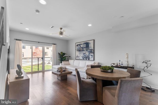 136 BURNSIDE ST, Philadelphia, PA 19127