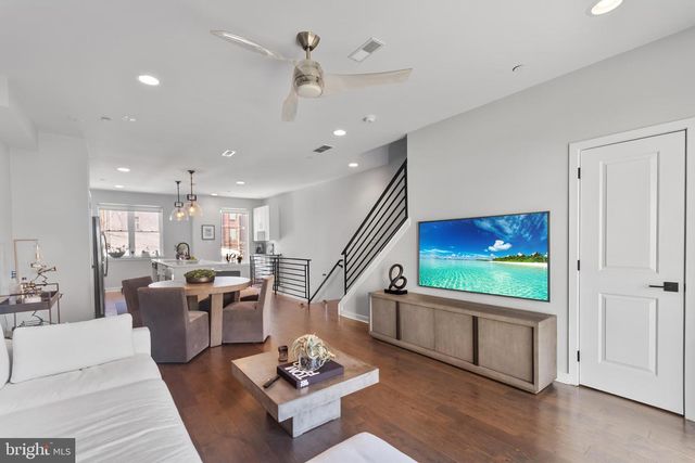 136 BURNSIDE ST, Philadelphia, PA 19127