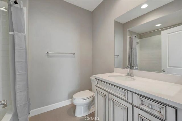 126 Long Fence, Irvine, CA 92602