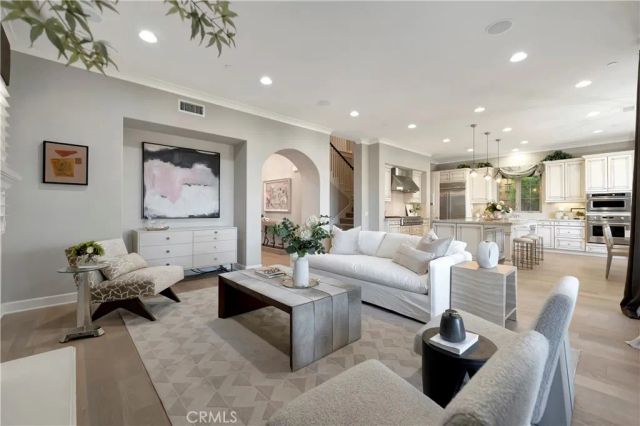 126 Long Fence, Irvine, CA 92602