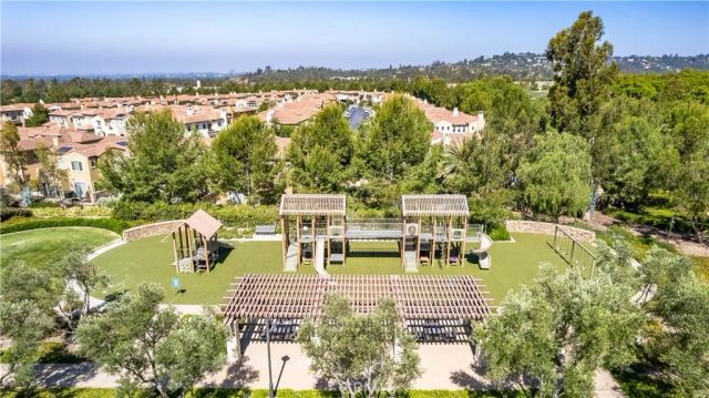126 Long Fence, Irvine, CA 92602