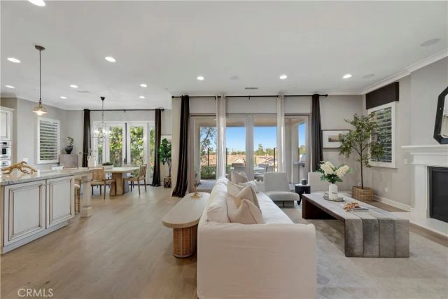 126 Long Fence, Irvine, CA 92602