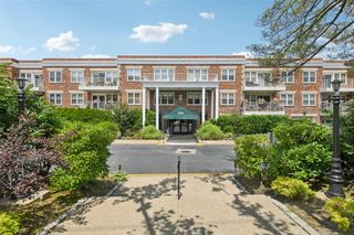 1534 Broadway 202, Hewlett, NY 11557
