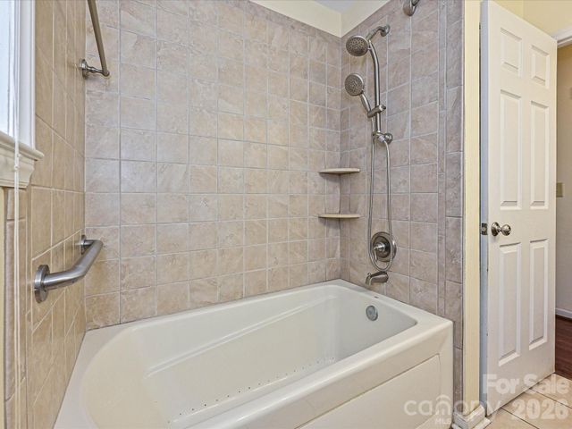 3000 Barfield Drive, Charlotte, NC 28217