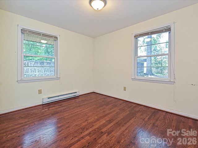3000 Barfield Drive, Charlotte, NC 28217
