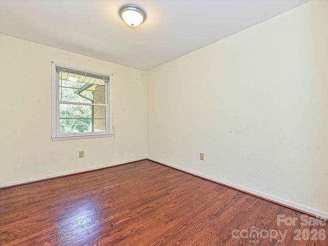 3000 Barfield Drive, Charlotte, NC 28217